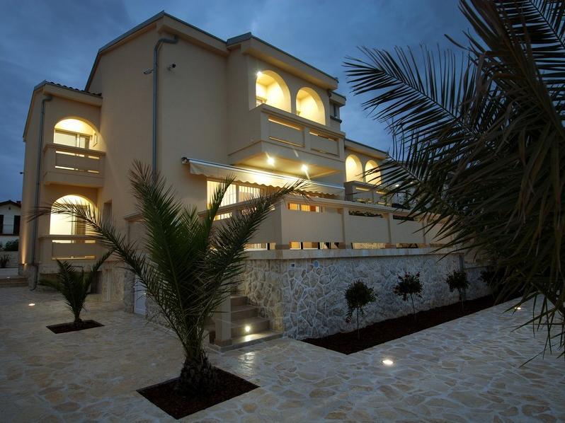 Paradise Resort Vanesa Vir Exteriér fotografie